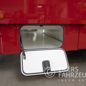 Hygieneeinheit_Detailfoto_Staufach_geoeffnet